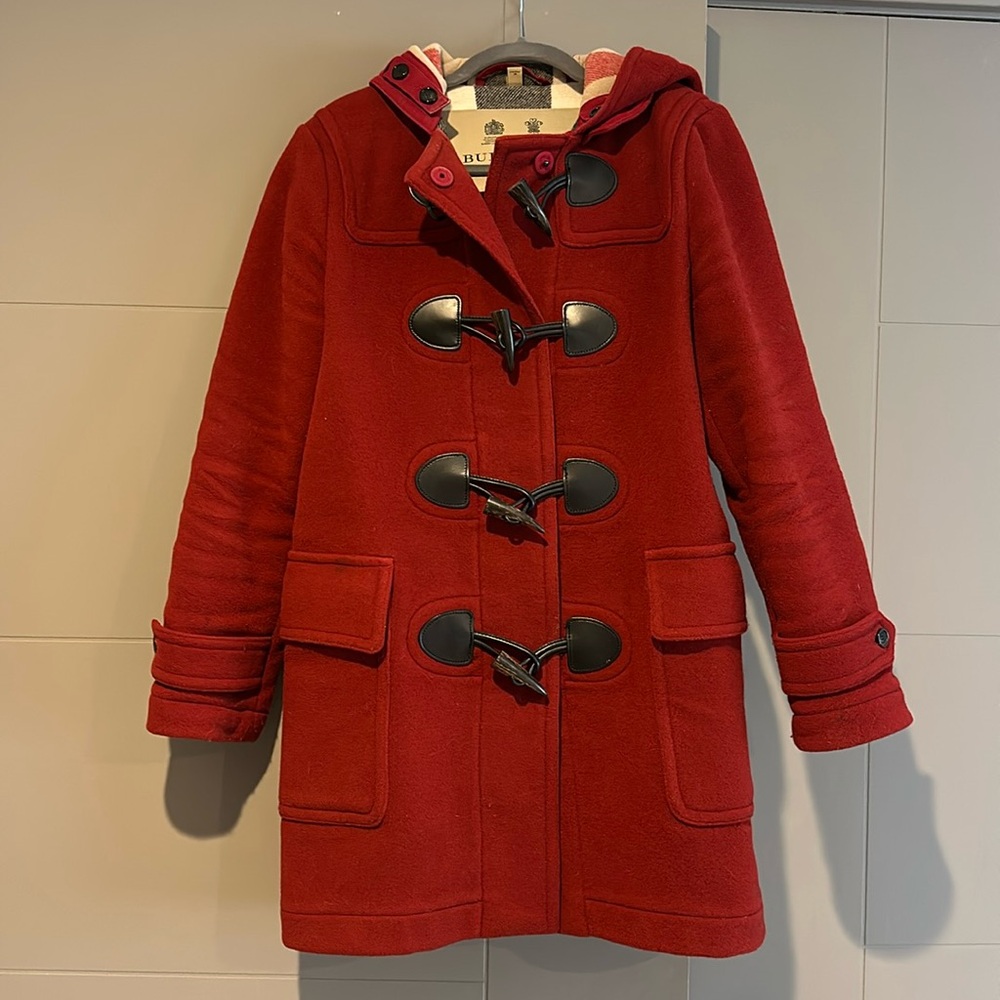 Burberry Mersey Duffle Coat in Burgundy Size US 6